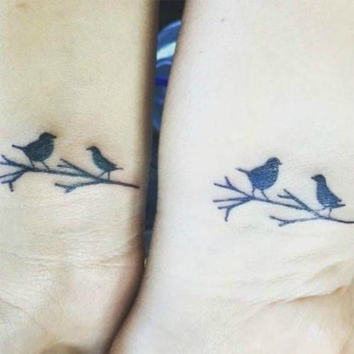 Tatuagem de mãe e filha confira dicas de estilos para